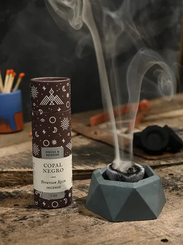 Vista 3 de Shamans Market Incienso de Resina Copal - Negro Peruano - Negro - 1 oz