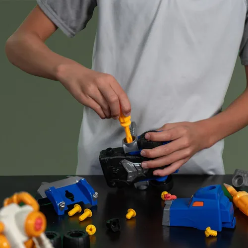 Vista 4 de Toysmith Construye tu propio juego de vehículos, construye 3 vehículos diferentes de 84 piezas, el juego incluye motocicleta, camión todoterreno
