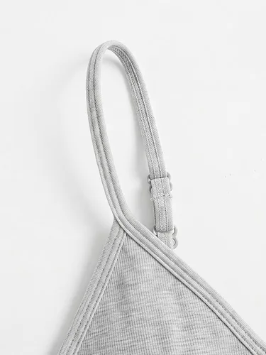 Vista 4 de SweatyRocks Bralette Triangular para Mujer con Escote Pronunciado Sujetador con Cuello en V Sin Cables Sin Relleno Suave Cómodo para Uso Diario