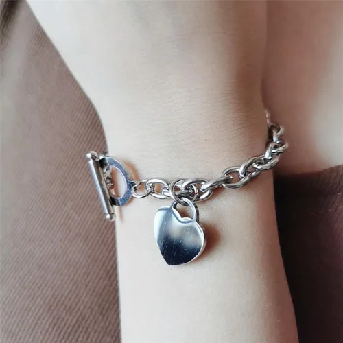 Vista 3 de CHUU YUNG Elegent - Pulsera de acero inoxidable con dije de corazón con cierre de palanca, chapado en oro y plata, cierre de OT, pulsera de cadena