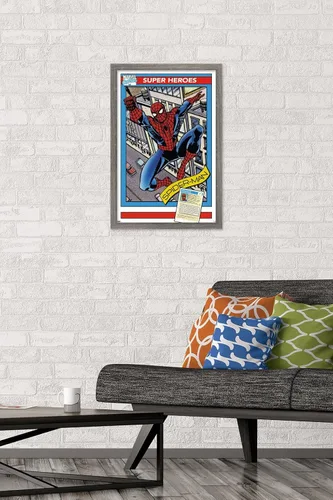Vista 2 de Trends International Marvel Trading Cards - Póster de pared de Spider-Man, 14.725 x 22.375 pulgadas, versión enmarcada de madera de granero