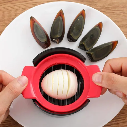 Vista 4 de Cortador de huevos de acero inoxidable 4 en 1 para huevos duros, frutas y más, cortador de huevos sin esfuerzo para ensaladas, sándwiches, tablas