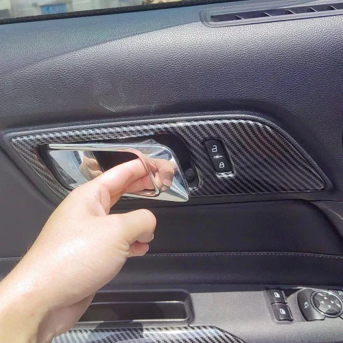 Vista 4 de AOKIO Cubierta de marco de interruptor de manija compatible con Ford Mustang 2015 2016 2017 2018 2019 2020 2021 2022 2023 2024 Accesorios