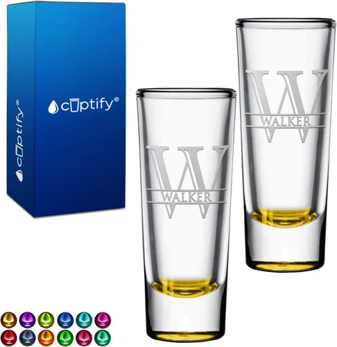 Vista 61 de Vaso de chupito personalizado con fondo negro personalizado de 2 oz, vasos de chupito cordiales con inicial y nombre en script dividido