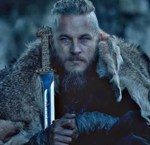 Vista 2 de Forest Hunting Espada Viking de Ragnar Lothbrok - Real de Reyes/Ragnar - Espada de Hierro de Bjorn - Espada Viking Real Hecha a Mano del Rey