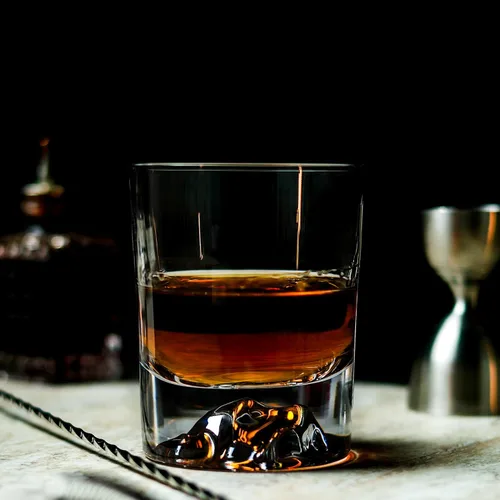 Vista 3 de Amehla "Foundation Crystal Rocks - Vasos de whisky de 10 onzas con base pesada montañas, vaso de whisky de montaña para bourbon - Elegante vaso