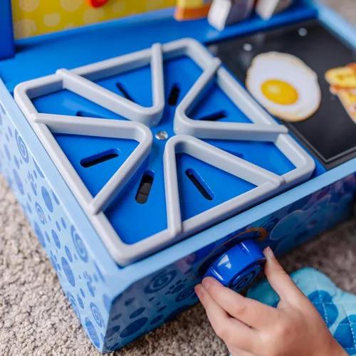 Vista 7 de Melissa & Doug Blue's Clues & You! Juego de cocina de madera (42 piezas)