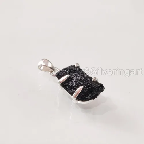 Vista 2 de Colgante de turmalina negra áspera, colgante de turmalina negra natural, piedra natal de octubre, collar colgante para mujer, plata de ley 925