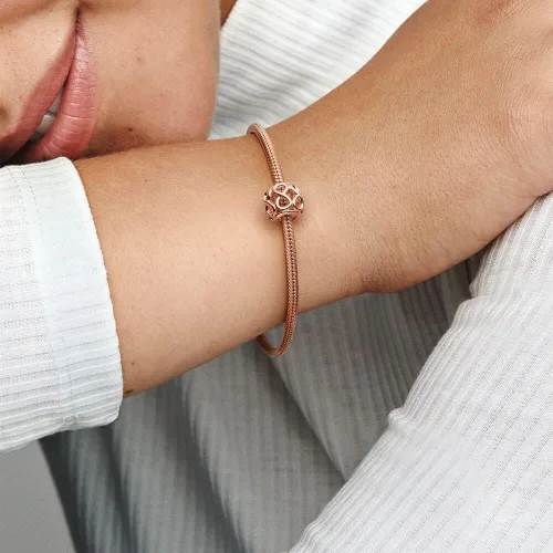 Vista 4 de PANDORA Joyería Infinite Shine Rose Charm Metal
