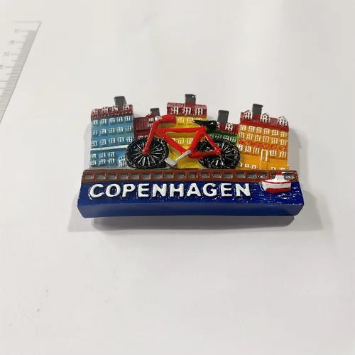 Vista 2 de Copenhague Dinamarca - Imán de nevera 3D, regalo de recuerdo de resina, hecho a mano, imán de nevera de Copenhague, colección de decoración