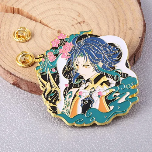 Vista 4 de Genshin Impact Hutao Broche Broche esmaltado de personajes Hutao Cosplay Broche de solapa Regalo para fanáticos, mujeres y niñas, Metal, Sin gemas.