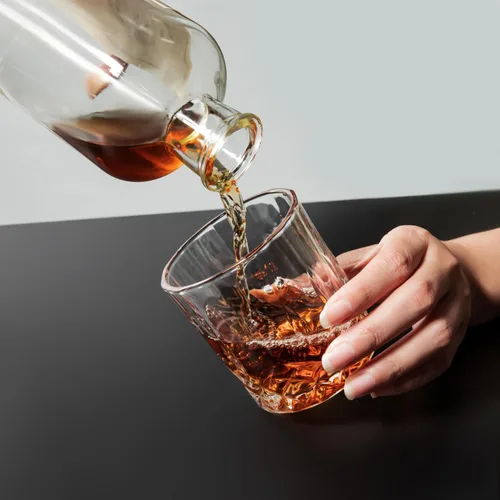 Vista 5 de Juego de 4 vasos de whisky, 8 onzas, vasos antiguos para beber whisky escocés, bourbon, cóctel, coñac, vodka, ginebra de tequila, ron, licor