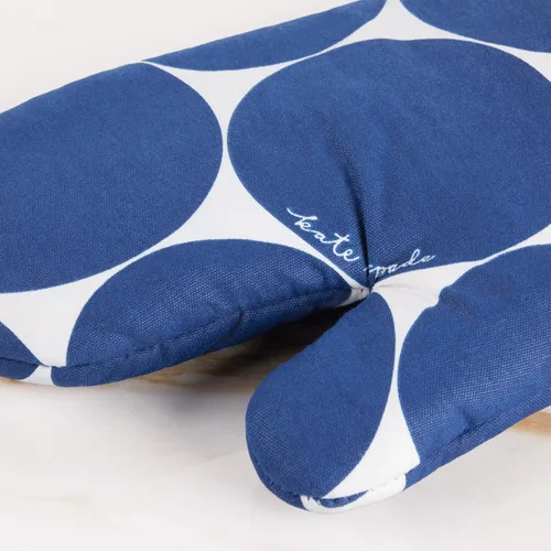 Vista 6 de Kate Spade New York Joy Dot - Manoplas de horno y agarrador de ollas juego de 2 unidades, 7 x 13 pulgadas, 8 pulgadas, redondo, azul marino/crema