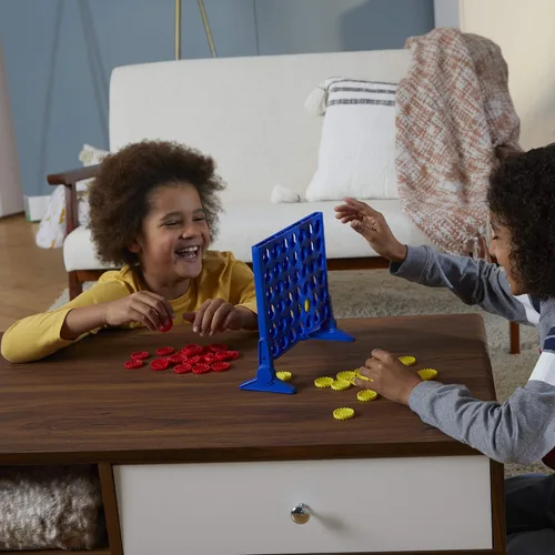 Vista 6 de Connect 4 Hasbro Gaming Classic Grid, juego 4 en fila, juegos de mesa de estrategia para niños, 2 jugadores para familia y niños, regalos de Pascua