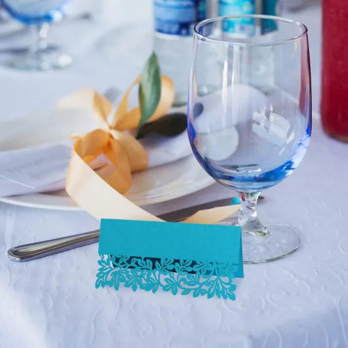Vista 4 de Katutude Paquete de 50 tarjetas de lugar azules, tarjetas de nombre de asiento de mesa para bodas, banquetes, cenas