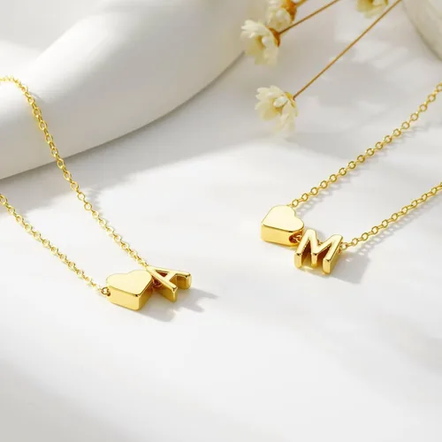 Vista 5 de M MOOHAM Pulseras de oro con inicial de corazón para mujer, pulseras con dije de letra A-Z de corazón dorado en capas para mujer, pulseras