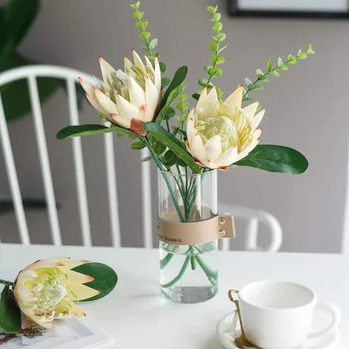 Vista 2 de Flores artificiales de seda falsa, Protea Cynaroides, arreglos florales de plástico, ramo de decoración para centros de mesa de boda, 3 piezas