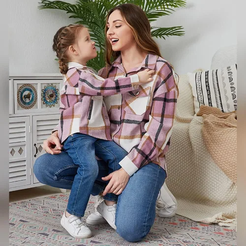 Vista 3 de Mommy and Me - Trajes a juego con camisas de franela a cuadros, manga larga, solapa, otoño, casual, mamá, hija, familia, ropa de otoño e invierno