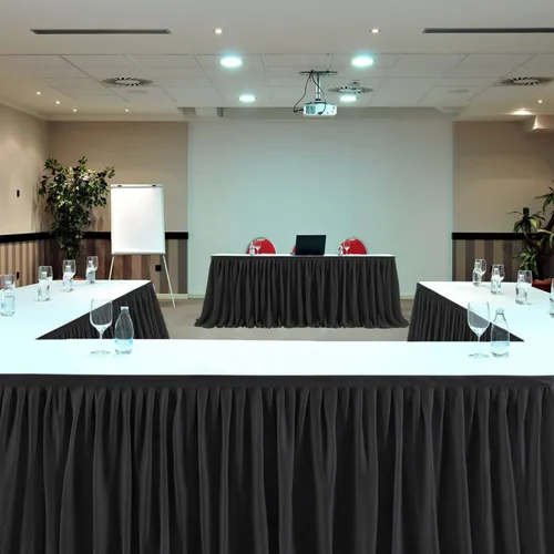 Vista 8 de PARTISKY Falda rectangular de poliéster negro, 6 x 72 pulgadas, resistente a las arrugas, con volantes plisados, perfecta para banquetes, bodas