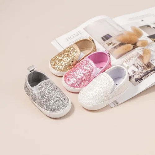 Vista 2 de KIDSUN Zapatos deportivos de cuero para bebés y niñas con suela suave antideslizante, para recién nacidos, zapatos casuales para primer caminante