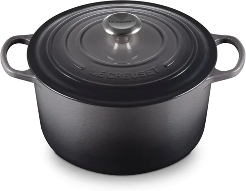 Vista 9 de Le Creuset Horno redondo profundo Signature de hierro fundido esmaltado, 6.5 cuartos de galón., Artichaut