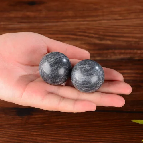 Vista 3 de Bolas chinas Baoding de ejercicio para aliviar el estrés y lograr la salud en piedra natural de mármol jade, color gris oscuro, Gris oscuro