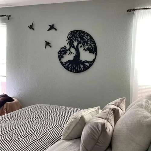 Vista 3 de BUNJOOL Letreros de metal moderno para pared, árbol de la vida, guirnaldas, colibríes, colgantes de metal modernos, obras de arte decorativas