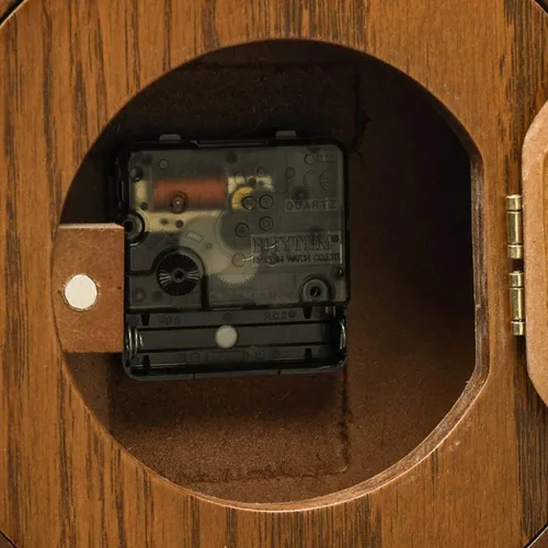 Vista 6 de FBITE - Reloj de mesa antiguo de madera de roble, reloj de estante decorativo con pilas, reloj de mesa de vidrio HD, fácil de leer
