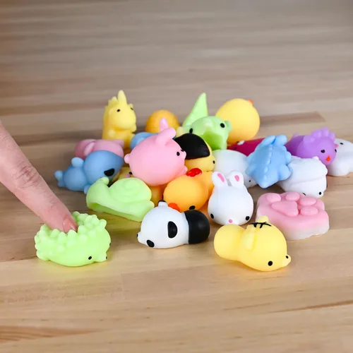 Vista 2 de Mini Mochi Squishies – 24 piezas Fidget Toys con contenedor de almacenamiento – Giggle Zone