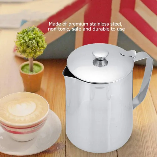 Vista 4 de Jarra de acero inoxidable de grado comercial para café, jarra de espuma de leche con tapa (11.8 fl oz)