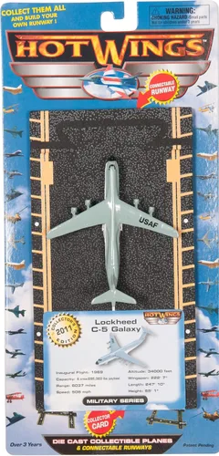 Vista 4 de Hot Wings Planes C-5 Galaxy con pista conectable plano fundido a presión, verde
