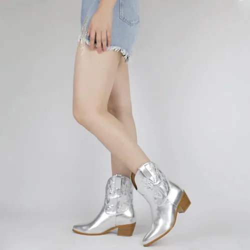Vista 5 de STALOV Botas vaqueras cosidas para mujer, punta puntiaguda, tacón bajo y grueso, botas vaqueras occidentales bordadas