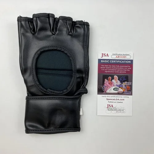 Vista 2 de Guante de lucha negro de Amanda Nunes UFC MMA con autógrafo y firmado JSA COA Auto