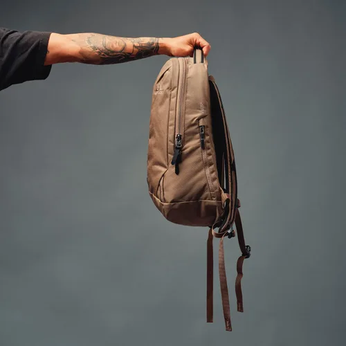 Vista 17 de Gregory Mochila de senderismo Outset Day, Desert Tan, Moderno