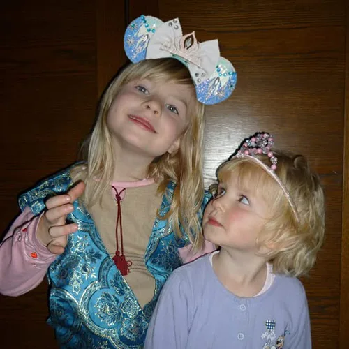 Vista 3 de Diademas de orejas de ratón, diadema de tiara de Elsa de Frozen para niñas, diademas con lazo con purpurina para mujeres y adultos, disfraz