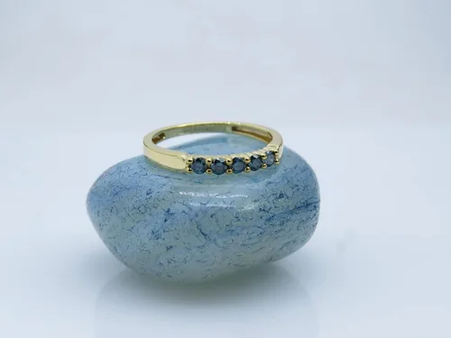 Vista 105 de Dazzlingrock Collection Anillo de boda redondo de 5 piedras preciosas o diamantes para mujer en oro macizo de 10 K/14 K/18 K