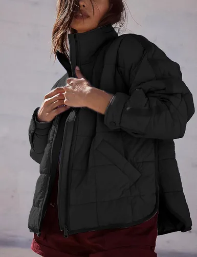 Vista 2 de Omoone Chaqueta acolchada acolchada con cremallera para mujer, abrigo de plumón acolchado de gran