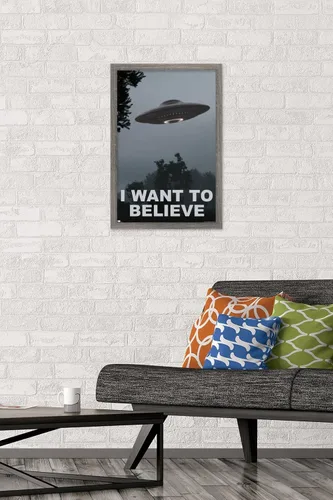 Vista 2 de Trends International Póster de pared con texto en inglés "I Want To Believe