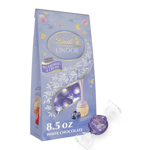 Vista 8 de Lindt LINDOR - Trufas de chocolate blanco con fresas y crema para San Valentín, bolsa de 5.1 oz