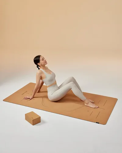 Vista 8 de YOTTOY Esterilla de Yoga, Esterilla de Yoga Caliente Antideslizante con Diseño Anti-desgarro y Goma Natural Ecológica con Correa y Bolsa