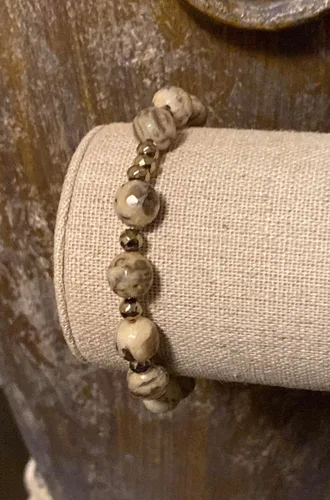 Vista 4 de Natural Feldspar and Pyrite Gemstone Crystal Bracelet