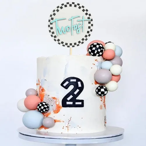 Vista 3 de Decoración de madera para tartas de 2º cumpleaños con temática de carreras, suministros de fiesta de segundo cumpleaños con temática de carreras