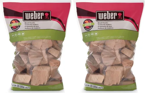 Vista 6 de Weber Trozos de madera de mezquite, para asar y ahumar, 4 libras.