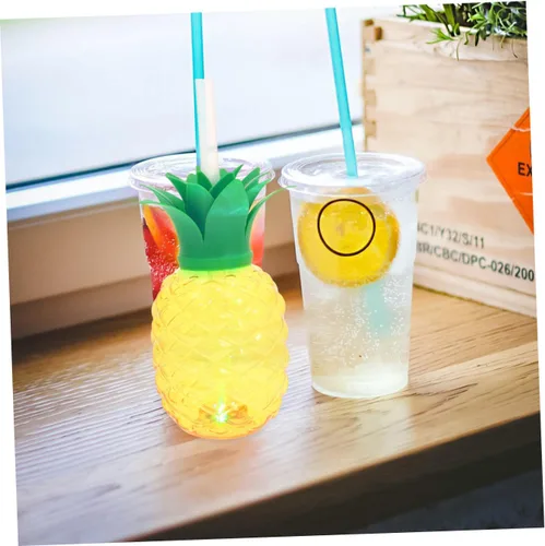 Vista 6 de BESTonZON 3 tazas de piña, 16.9 fl oz con luz LED con popote y tapa, forma de fruta hawaiana, taza tropical para beber agua para playa, fiesta