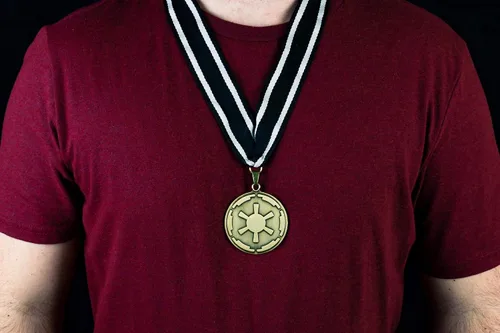 Vista 5 de Star Wars Medalla de la cresta imperial del Imperio Mandaloriano Collar de Star Wars