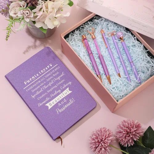 Vista 6 de Jetec 6 cuadernos morados de Navidad morados, regalos de diario de Navidad para mujeres, diario con purpurina con bolígrafos, juego de bolígrafos