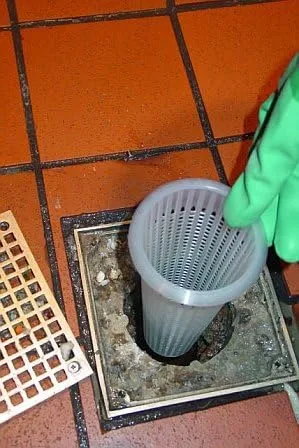 Vista 2 de Colador de drenaje Drain-Net de malla de plástico de 2 pulgadas