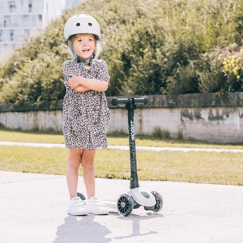 Vista 5 de Scoot & Ride Stand-up Push Scooter for Toddlers