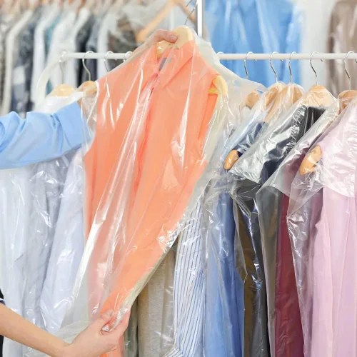 Vista 5 de BEISHIDA 25 bolsas de plástico de 35.5 pulgadas, bolsas de plástico transparente para limpieza en seco, bolsas de lavandería para ropa para colgar