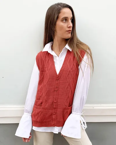 Vista 3 de TINKUY Chaleco peruano de lana de alpaca con cuello en V y rombos para mujer, S-4XL